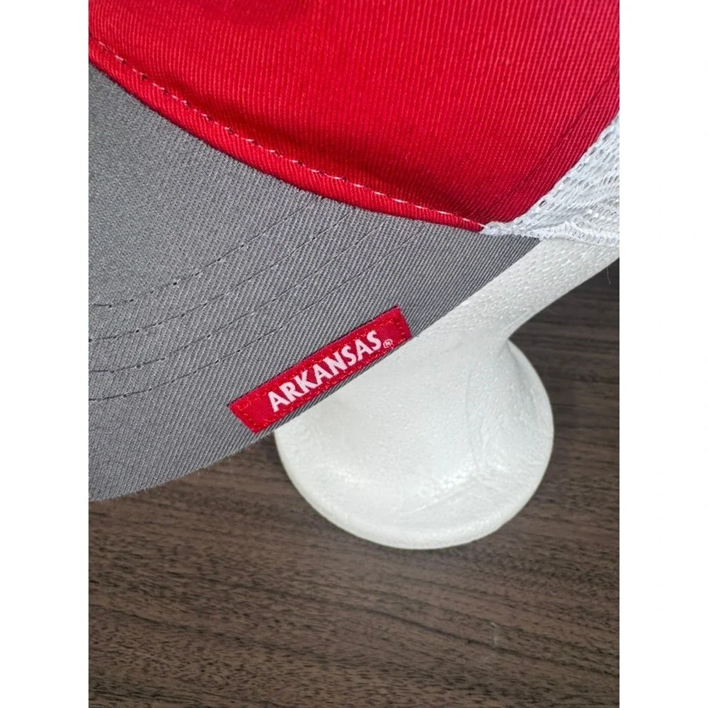 Arkansas Razorbacks Visor Cap Red‎ Gray Adjustable NCAA Captivating